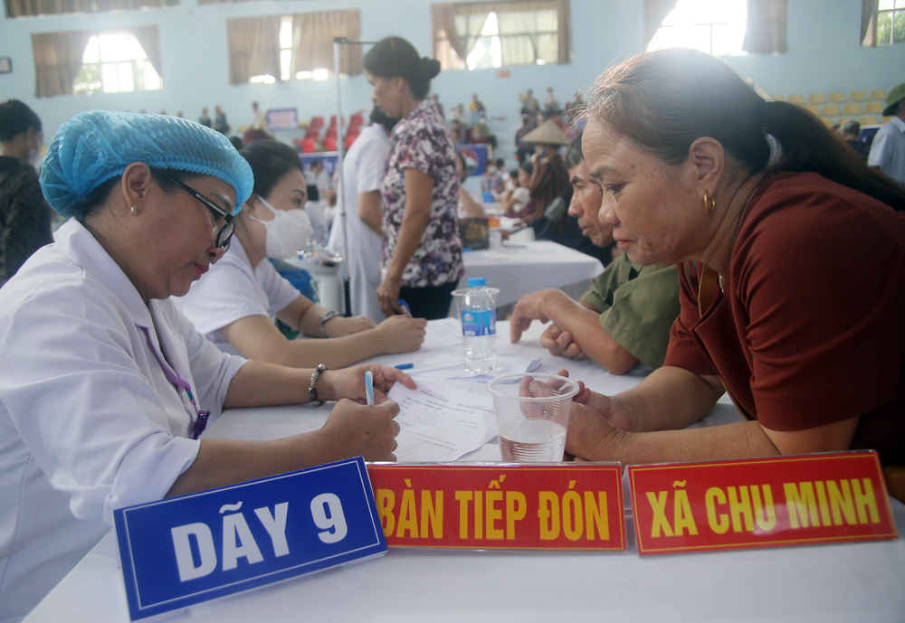 Tăng cường truyền thông, sàng lọc bệnh không lây nhiễm và rối loạn sức khỏe tâm thần tại tuyến y tế cơ sở.